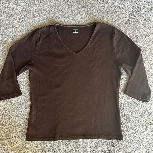 St.John’s Bay Petite Classic Tee! - Picture 1 of 9